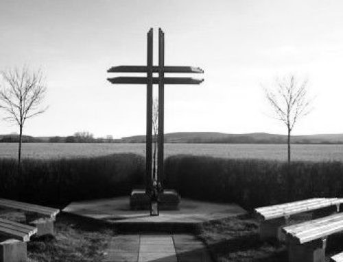 Ein Kreuz zum bleibenden Gedenken